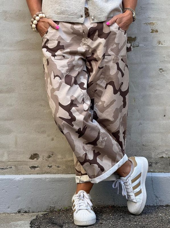 Lotte Pant Not Allowed