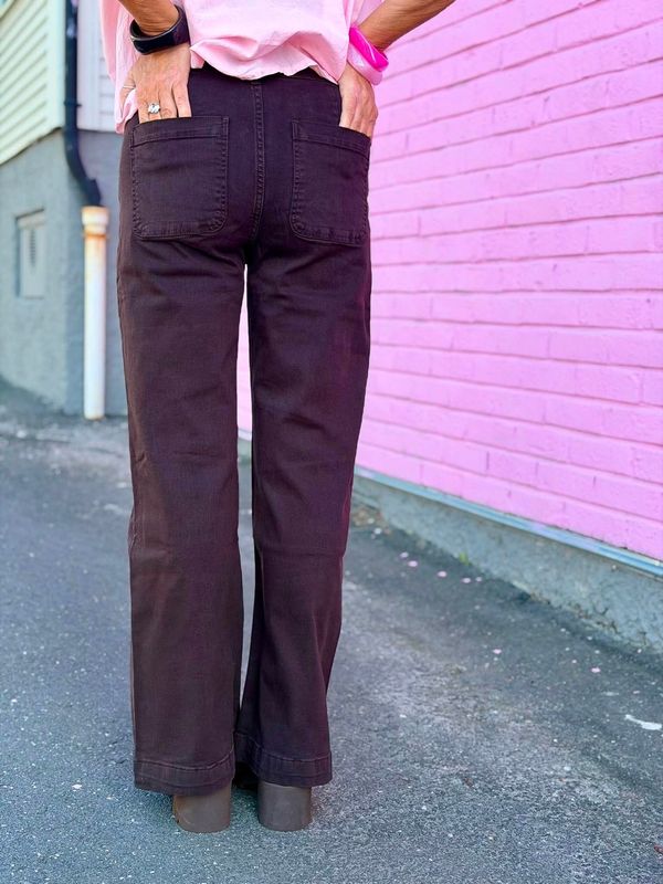Wide Pockets Jeans Qnuz