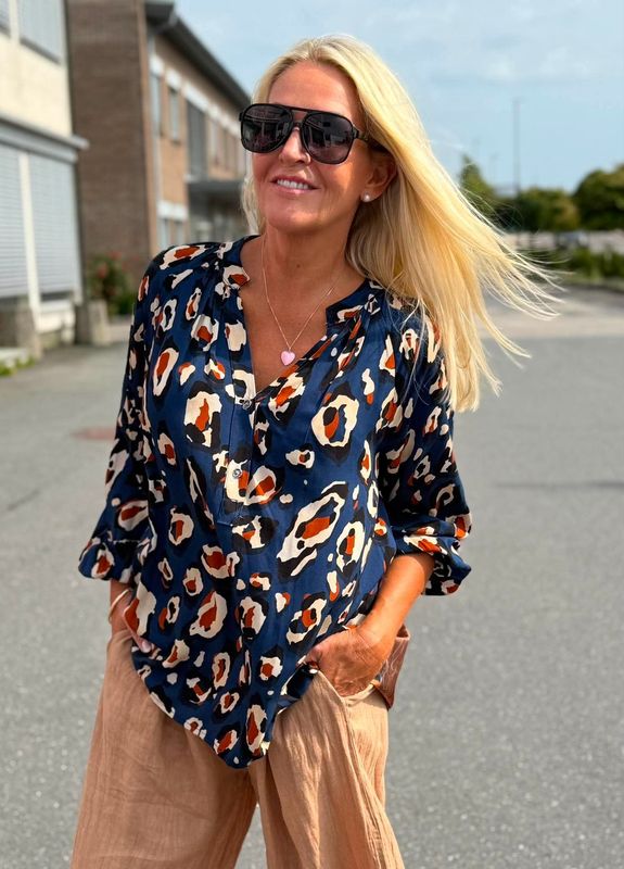 Frida Leo Blouse