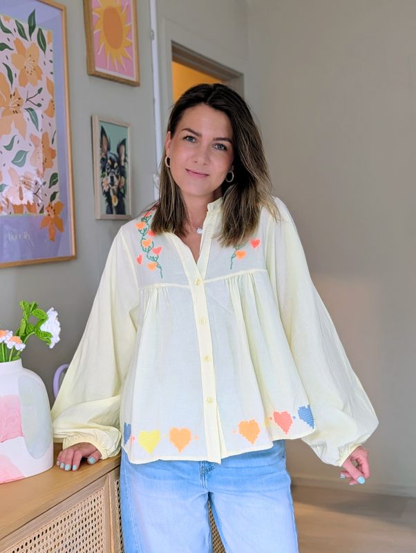 Embroidery Blouse Qnuz