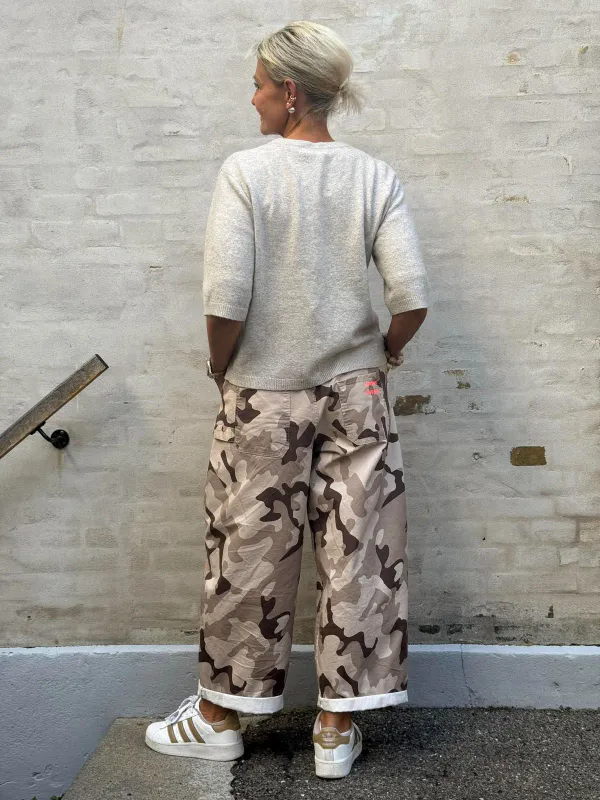 Lotte Pant Not Allowed