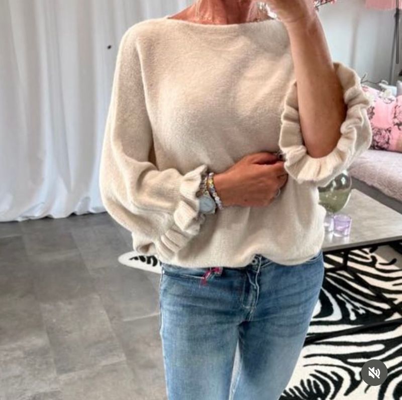 Alicia Alpaca Sweater Love Forever 