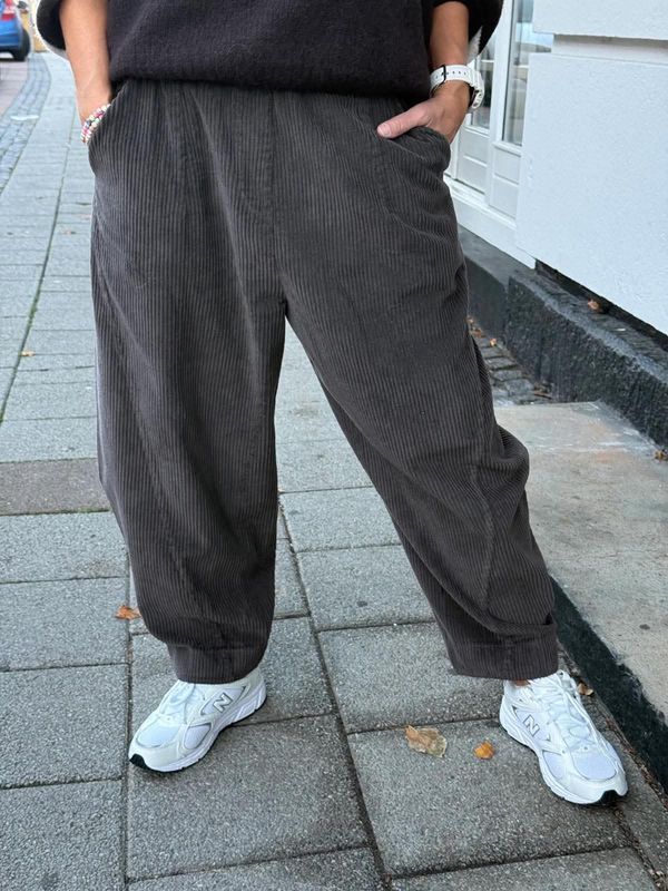 Vera Corduroy Pant Not Allowed
