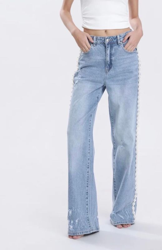 Jeans w/ Ribbon & Pearls Qnuz