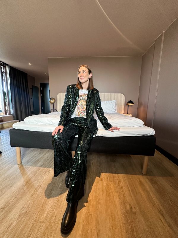 Klara Sequin Blazer