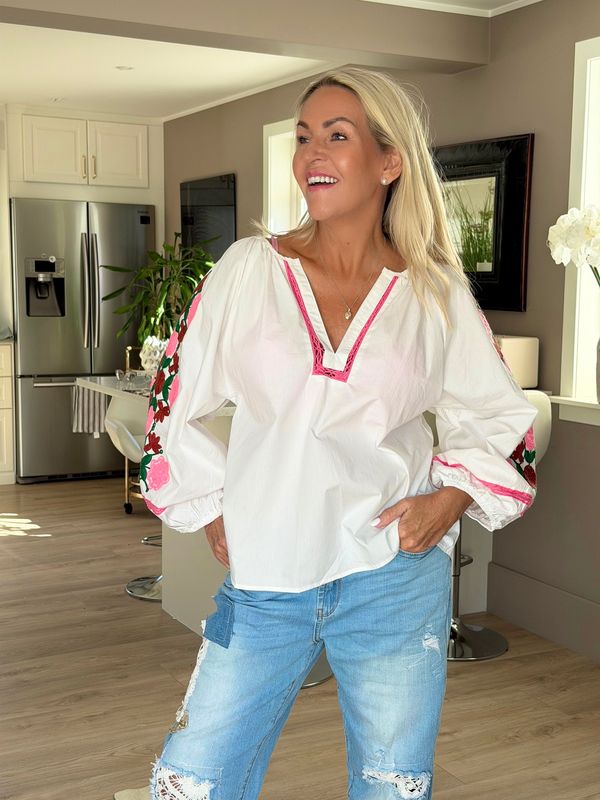 Embroidery Bohem Blouse Qnuz